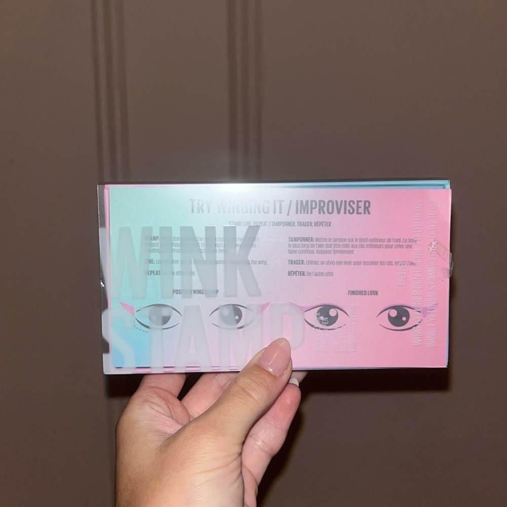 Winged stamp eye liner not used